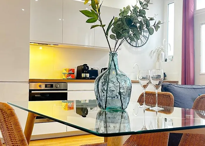 Voyage Au Canal - Parking Clim Netflix Amazon * 蒙托邦