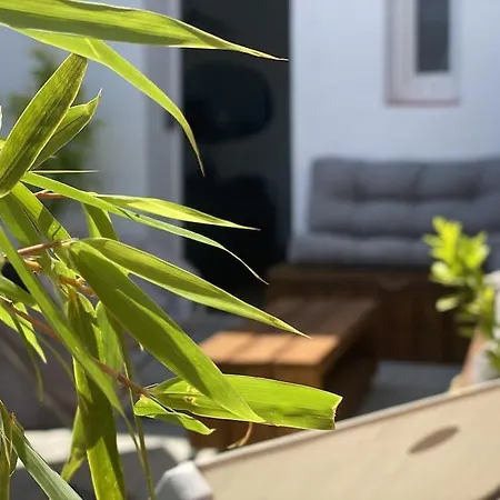 Voyage Au Canal - Parking Clim Netflix Amazon